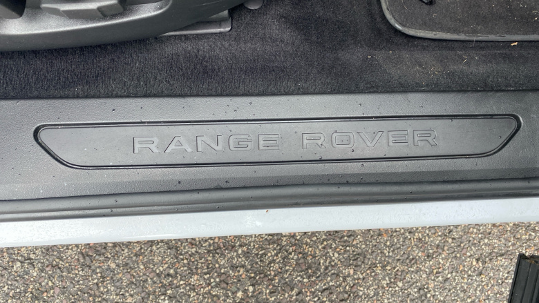 Land Rover Range Rover Evoque 2.0 P200 SE 5dr Auto Petrol Hatchback